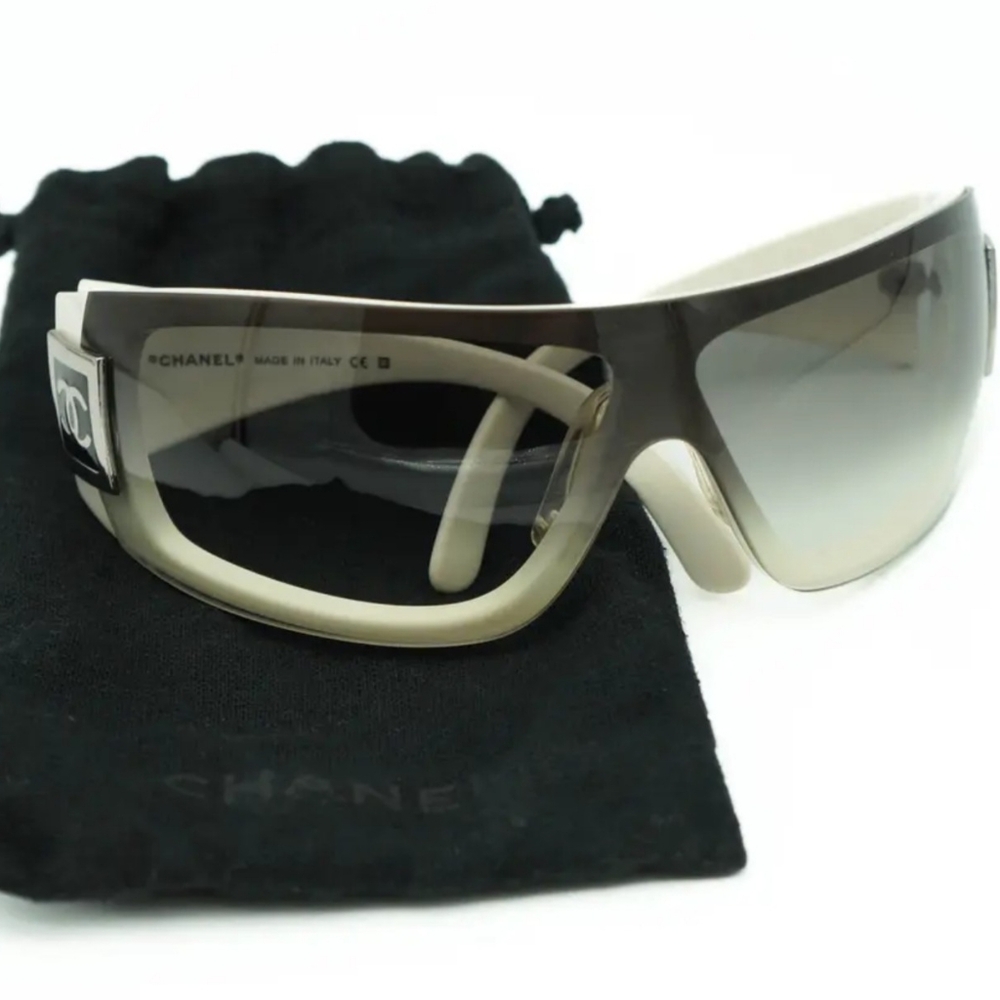 Vintage CHANEL 5085 C716 8G Mask White Sunglasses